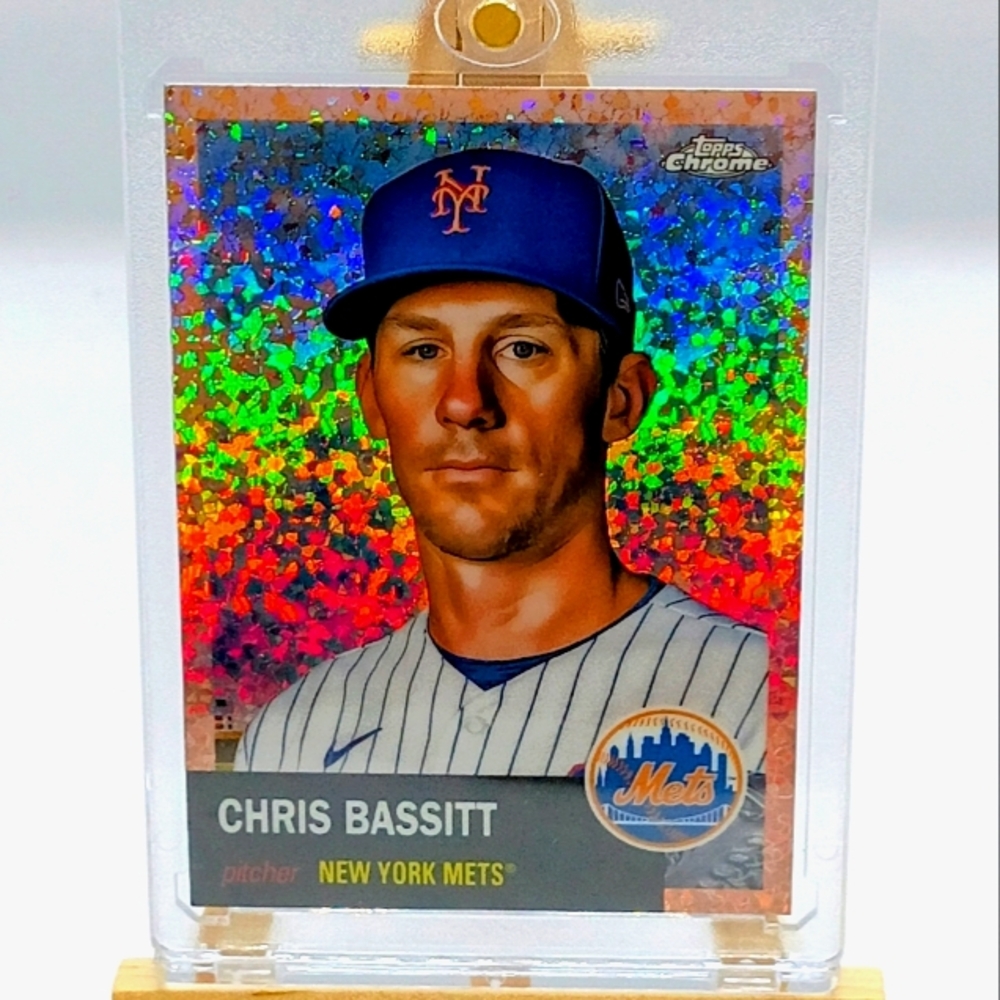 SP  /75 Chris Bassitt #18 2022 Topps Chrome Rose Gold Speckled Refractor